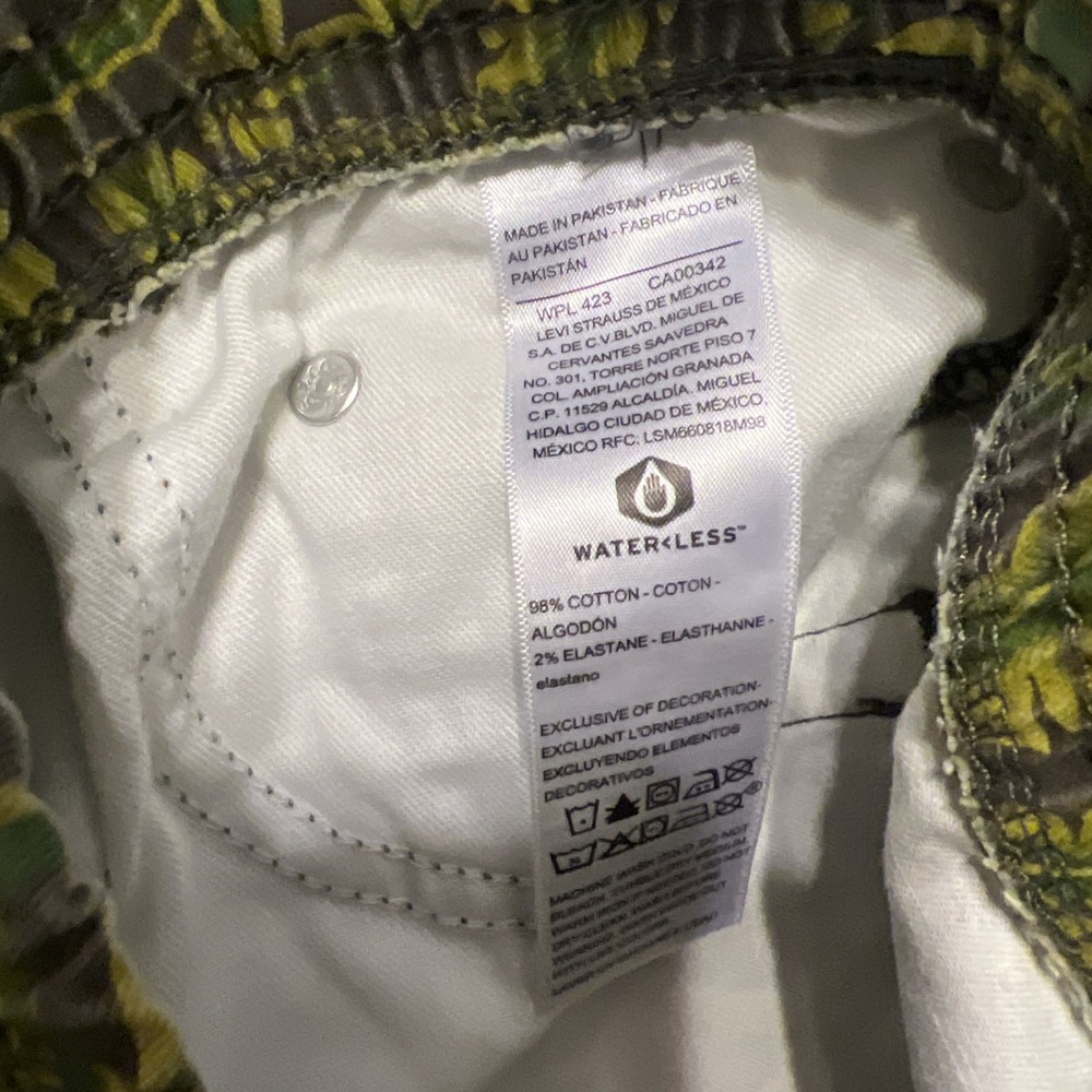 Levi Strauss & Co. Signature Boy's Size XL Boys' Big Pull on Shorts Banana Print - Picture 5 of 7